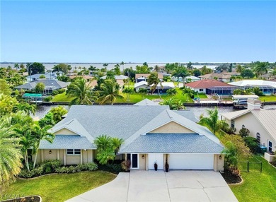 Caloosahatchee River Home For Sale in Cape Coral Florida