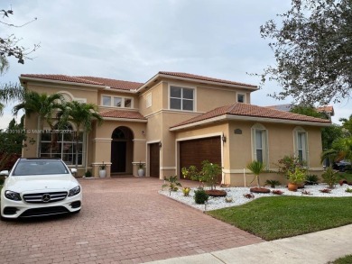 (private lake, pond, creek) Home For Sale in Boynton Beach Florida