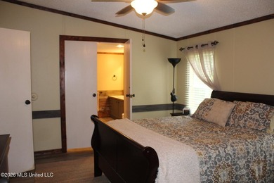 Spacious country living with room to grow! This well-maintained - photo 27