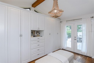 Start every morning with sunrays filtering through majestic oak - photo 34