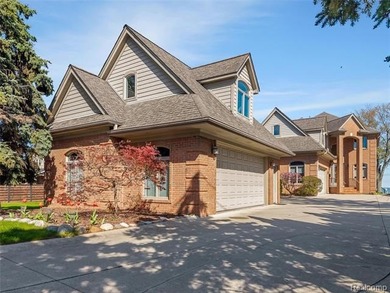 Experience luxury lakefront living in this one-of-a-kind - photo 2