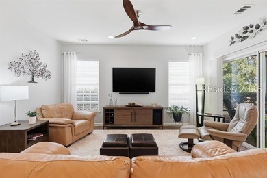 Welcome home to this beautifully designed Robin model villa - photo 3