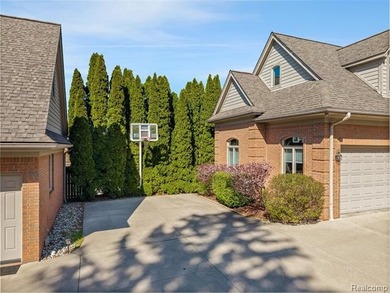 Experience luxury lakefront living in this one-of-a-kind - photo 5
