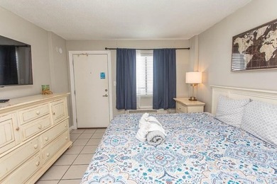 This one-bedroom condo comes fully furnished. It is perfect as a - photo 5
