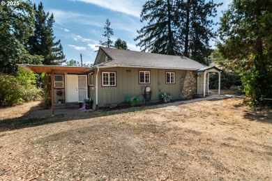 Lake Home For Sale in Myrtle Creek, Oregon