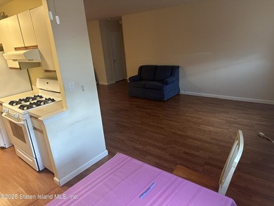 Wonderful 1 bedroom condo on first level close to all - photo 6