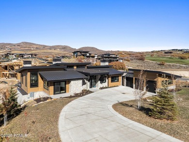 Welcome to 2105 E Paddleboard Way! Embrace the ultimate in - photo 8