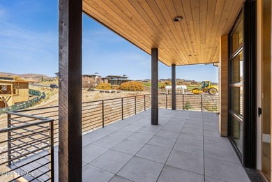 Welcome to 2105 E Paddleboard Way! Embrace the ultimate in - photo 10