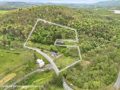Nestled on 5 beautiful acres in the Howard area and just minutes - photo 1