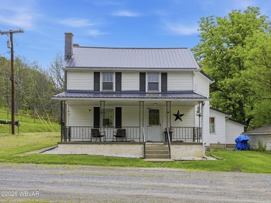 Nestled on 5 beautiful acres in the Howard area and just minutes - photo 2