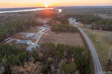 In the heart of Lake Gaston's most coveted commercial corridor - photo 25