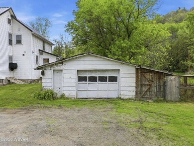 Nestled on 5 beautiful acres in the Howard area and just minutes - photo 5