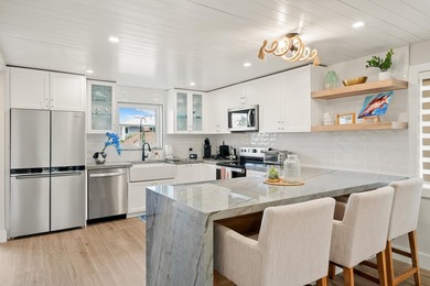 Resort-style living just got better! Turnkey waterfront living - photo 33