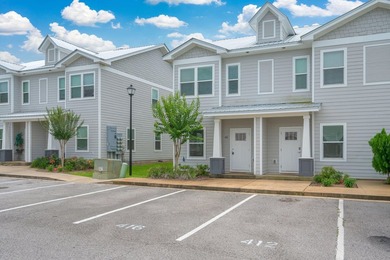 Welcome to 416 Date Palm Lane, a beautifully maintained end-unit - photo 3