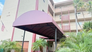 Lake Condo For Sale in Pompano Beach, Florida