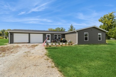 Red Rock Lake Home For Sale in Harvey Iowa