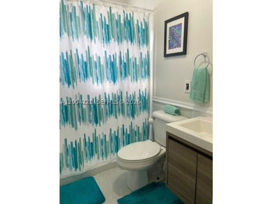 Fantastic remodeled 3/2 with open floor plan and natural light - photo 8