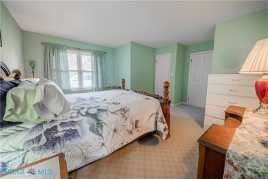 WATERFONT HOME WITH OVERSIZED GARAGE This charming 3 bedroom - photo 20