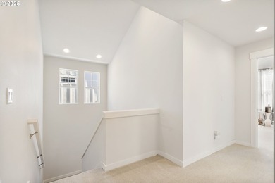 Beautiful Like-New Wilsonville Home! Built in 2021, this - photo 20