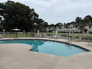 Exceptional opportunity to own this first-floor 2-bedroom - photo 23