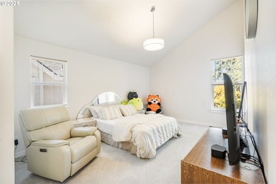 Beautiful Like-New Wilsonville Home! Built in 2021, this - photo 32