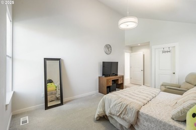 Beautiful Like-New Wilsonville Home! Built in 2021, this - photo 34
