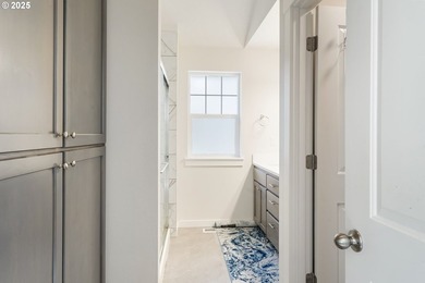 Beautiful Like-New Wilsonville Home! Built in 2021, this - photo 37