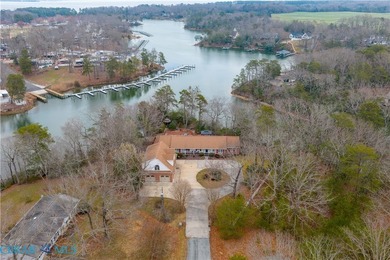 WATERFONT HOME WITH OVERSIZED GARAGE This charming 3 bedroom - photo 38