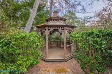 WATERFONT HOME WITH OVERSIZED GARAGE This charming 3 bedroom - photo 42