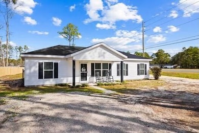 Prime Investment Opportunity! Discover a rare and versatile - photo 1