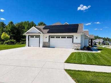 Welcome home to this beautifully designed, one-level living home - photo 2