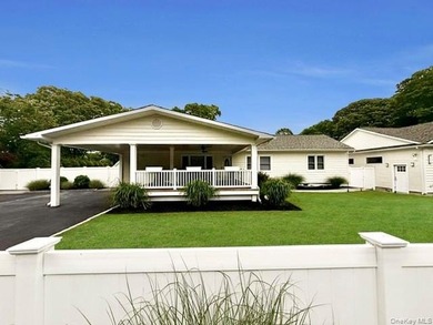 Your Dream Home Awaits!! Custom Ranch Renovated And Meticulously - photo 4