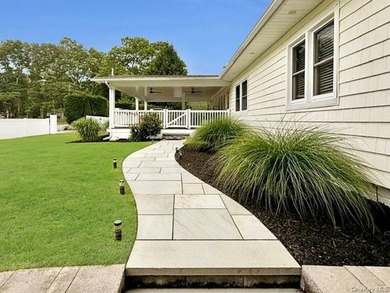 Your Dream Home Awaits!! Custom Ranch Renovated And Meticulously - photo 10