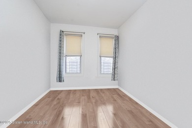 Bright and newly renovated 1-bedroom, 1-bath co-op in - photo 9