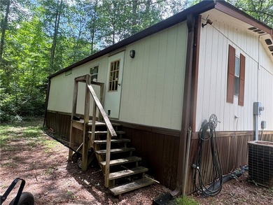 This 3-bedroom, 2-bathroom home is located on an interior lot in - photo 3