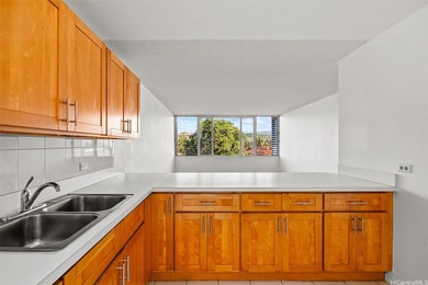 Lake Condo For Sale in Honolulu, Hawaii