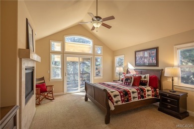 Beautifully maintained and thoughtfully designed, this spacious - photo 13