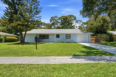 Fully remodeled and move-in ready! This 2-bedroom, 2-bathroom - photo 16