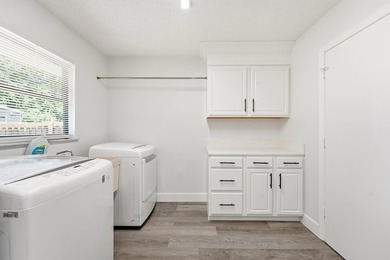 Fully remodeled and move-in ready! This 2-bedroom, 2-bathroom - photo 19