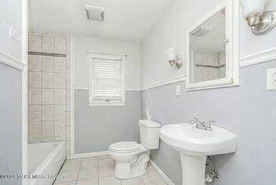 Welcome to this ranch-style home located on a quiet No-Outlet - photo 10