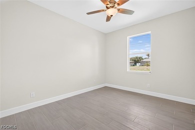 MOVE IN READY NEW CONSTRUCTION NO FLOOD ZONE WATERFRONT PARADISE - photo 23