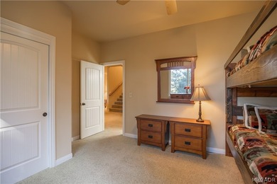 Beautifully maintained and thoughtfully designed, this spacious - photo 34