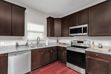If you are looking for convenient location in Niceville, then - photo 10