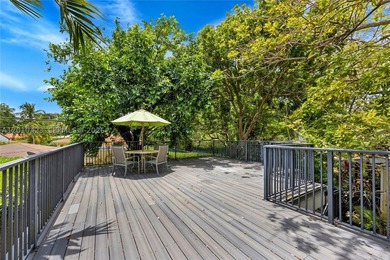 Old Hollywood elegance meets tropical Miami living in Belle - photo 46