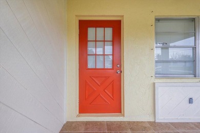 Welcome to this charming Port St. Lucie retreat! Offering rare - photo 7