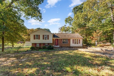 Lake Wylie Home For Sale in Gastonia North Carolina