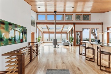 This luxurious oceanfront retreat located a few doors north of - photo 11