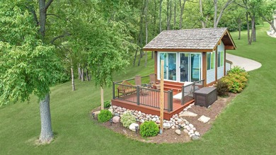 Experience exceptional waterfront living in this one-of-a-kind - photo 4
