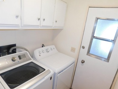 Discover this beautifully updated and hard-to-find 3-bedroom - photo 20