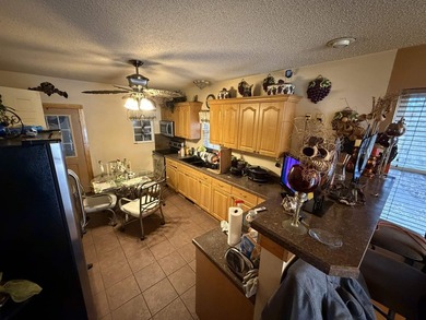 Welcome home to 604 Henry Street, a charming 3-bedroom, 2-bath - photo 4